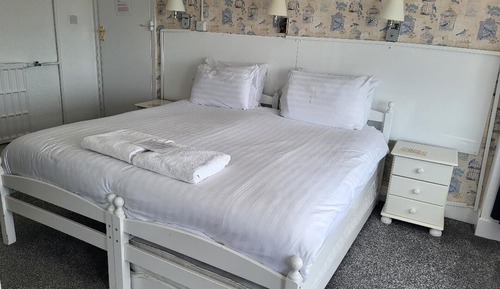 Family Room, Ensuite