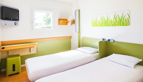 Triple Room, Multiple Beds