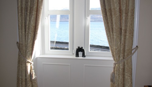 Suite, Lake View (Strathmore Suite)