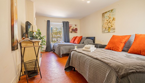 Family Room (Camelia)