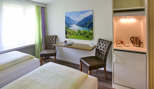 Room, 2 Twin Beds, Mountainside