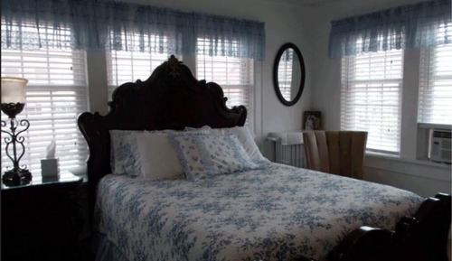 Standard Suite, Ensuite (Princess Kate's Suite 4/5)