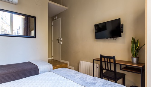 Triple Room