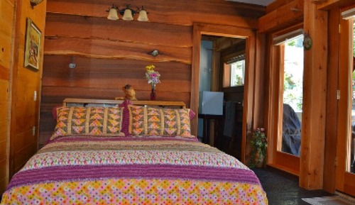 Superior Double Room, Private Bathroom (Cedar Room)