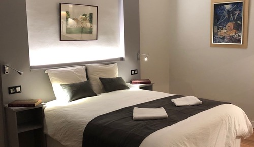 Double Room (Chambre du Château)