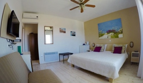 Double Room (2)