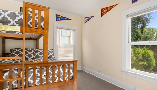 Deluxe House, Multiple Bedrooms, Kitchen