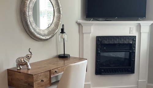 Room, Private Bathroom (Bucks County Suite)