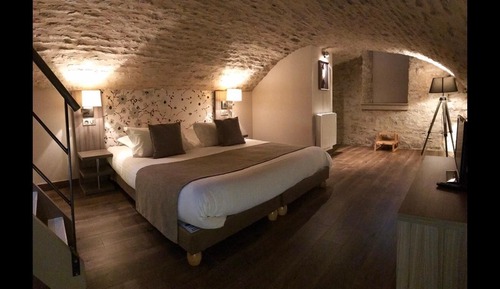 Exclusive Apartment, Private Bathroom (Chambertin)