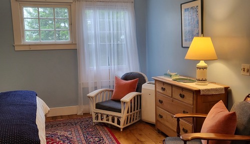 Standard Room, 1 King Bed, Private Bathroom (Room 16)