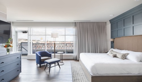 Terrace King (Balconies Seasonal)