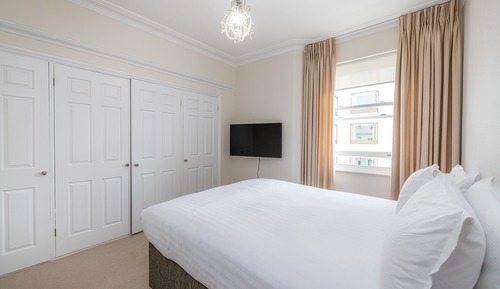  Superior One-Bedroom Apartment