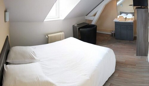 Double Room, Shared Bathroom