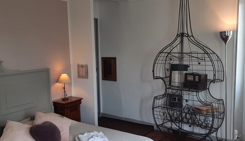 Double Room (Les Melomanes)