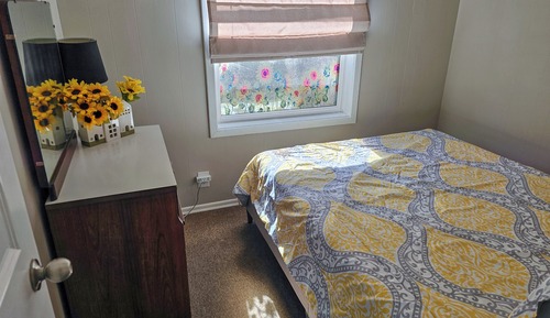 Lakefront Cabin-2 Bedroom/1 Bath (Med)