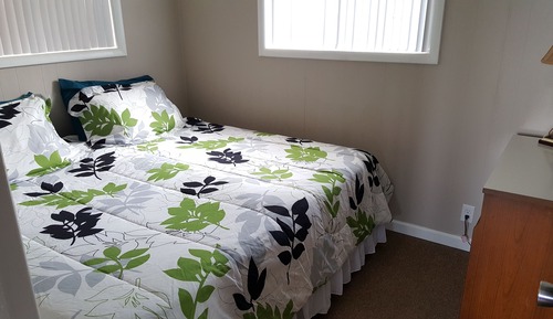 Lakefront Cabin-2 Bedroom/2 Bath (Large)