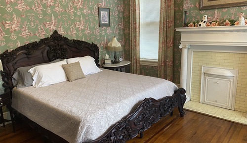 Spring Room, King, Decorative Fireplace