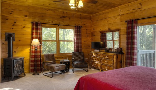Comfort Room, 1 King Bed, Accessible, Mountain View