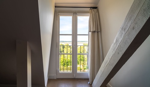 Deluxe Apartment, 1 King Bed, Balcony, Sea Facing