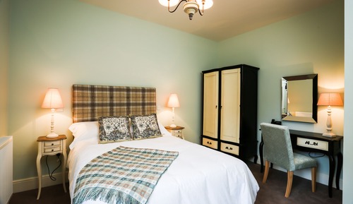 Deluxe Double Room, 1 Queen Bed, Ensuite, Garden View