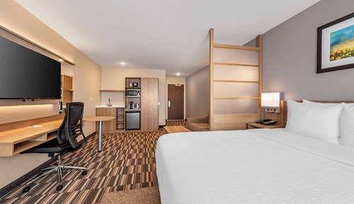 Suite, 1 Queen Bed, Non Smoking (with Single Sofabed)