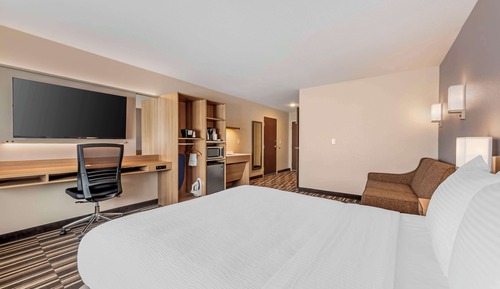 Suite, 1 Queen Bed, Non Smoking (with Single Sofabed)