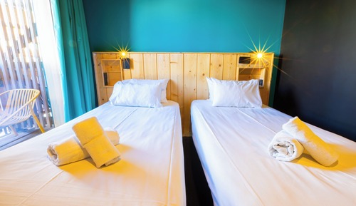 Bed in dormitory of 6 persons with private bathroom