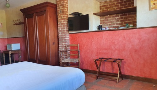 Double Room (Aubepine)