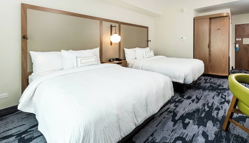 Room, 2 Queen Beds, Accessible Bathtub