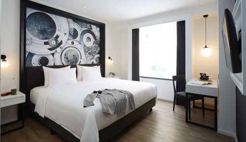 Studio 25 - King Bed