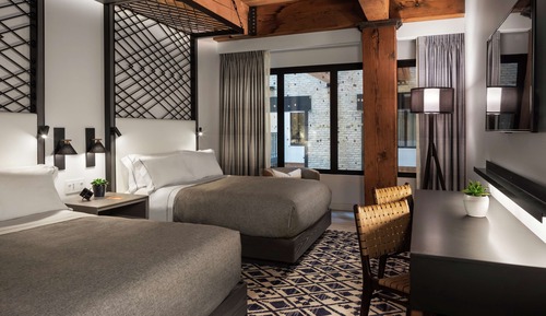 2 Queen Beds Interior Atrium View