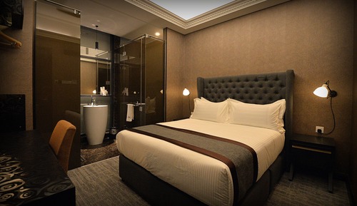 Deluxe Premier (Queen)