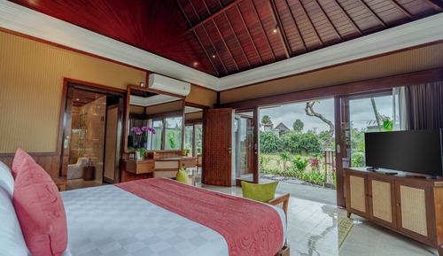 One Bedroom Pool Villa with Rice Field View