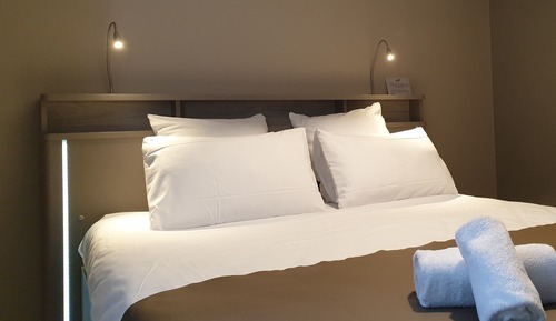 2 bedroom suite for 4