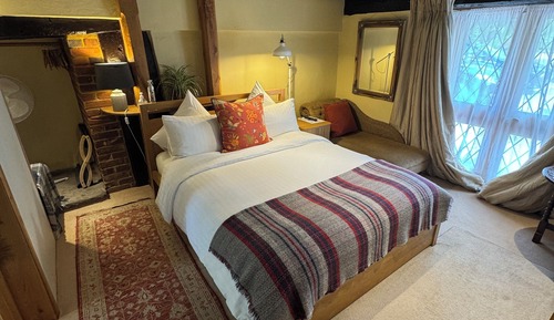 Traditional Double Room, 1 Queen Bed, Non Smoking, Ensuite