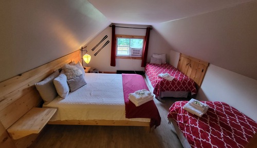 Deluxe Triple Room, Multiple Beds, Non Smoking, Garden View