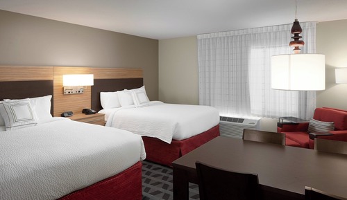 Studio, 2 Queen Beds (Hearing Accessible)