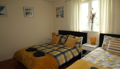 House, 2 Bedrooms (Sleeps 7)