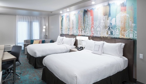 Suite, Multiple Beds, Accessible Bathtub