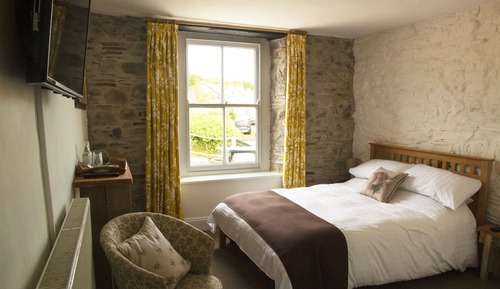 Standard Double Room, Ensuite, Garden View