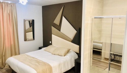 Comfort Double Room, Ensuite, Canal View