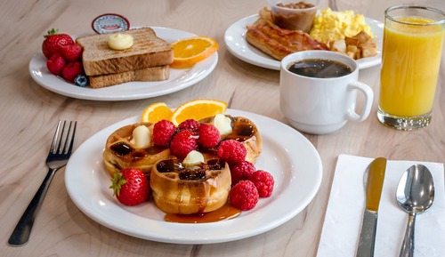 Suite, 1 King Bed with Sofa bed, Non Smoking