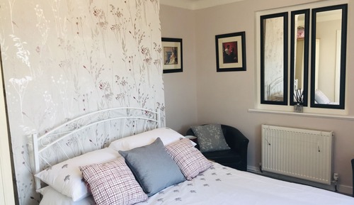 Double Room, Private Bathroom (Room 4)