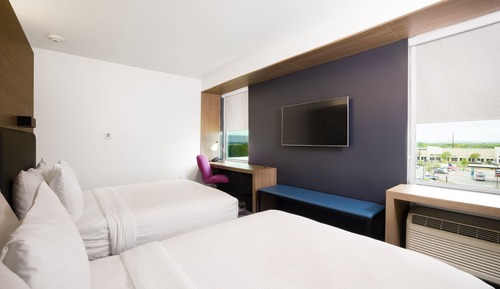 Room, 2 Queen Beds (Mobility Accessible, Roll-in Shower)