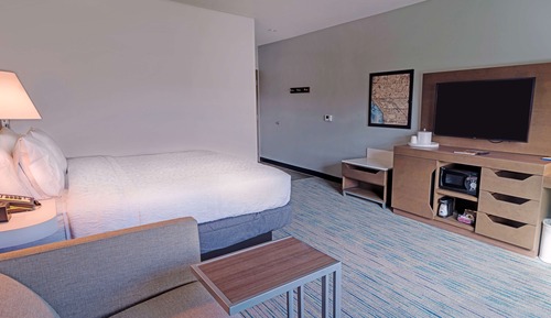 Room, 1 King Bed, Mobility Accessible, Microwave