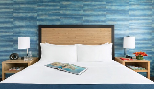Deluxe Room, 1 King Bed, Mobility Accessible