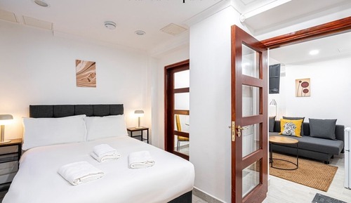 Standard Studio, Private Bathroom