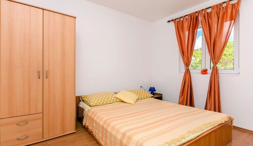 Apartment (A4)