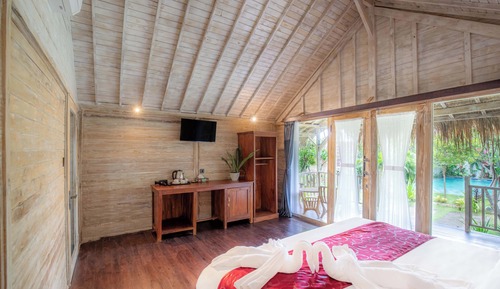 Deluxe Room, Bathtub