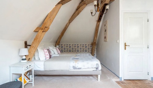 Twin Room (Les Papillons)